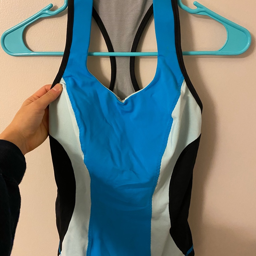 Lululemon racer back tank size 4